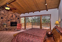 RedAwning Douglas Court Holiday home